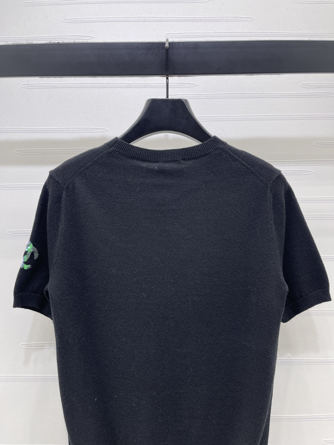 Women's short sleeves